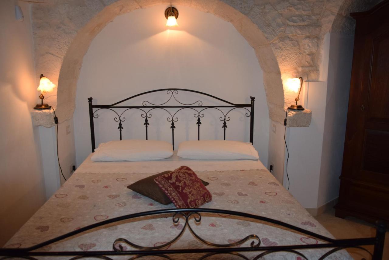 マルティナ・フランカ Quei Trulli Divini Bed & Breakfast エクステリア 写真