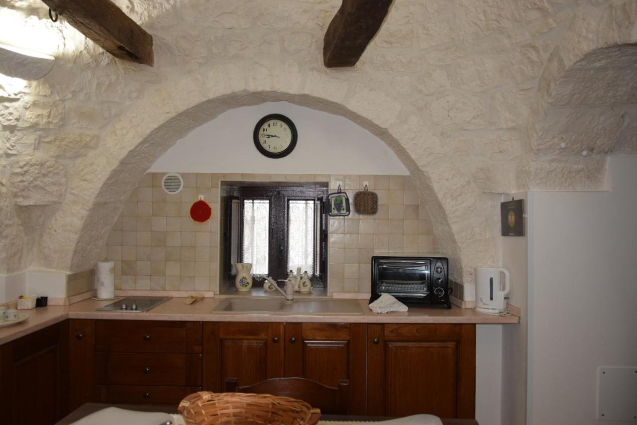 マルティナ・フランカ Quei Trulli Divini Bed & Breakfast エクステリア 写真