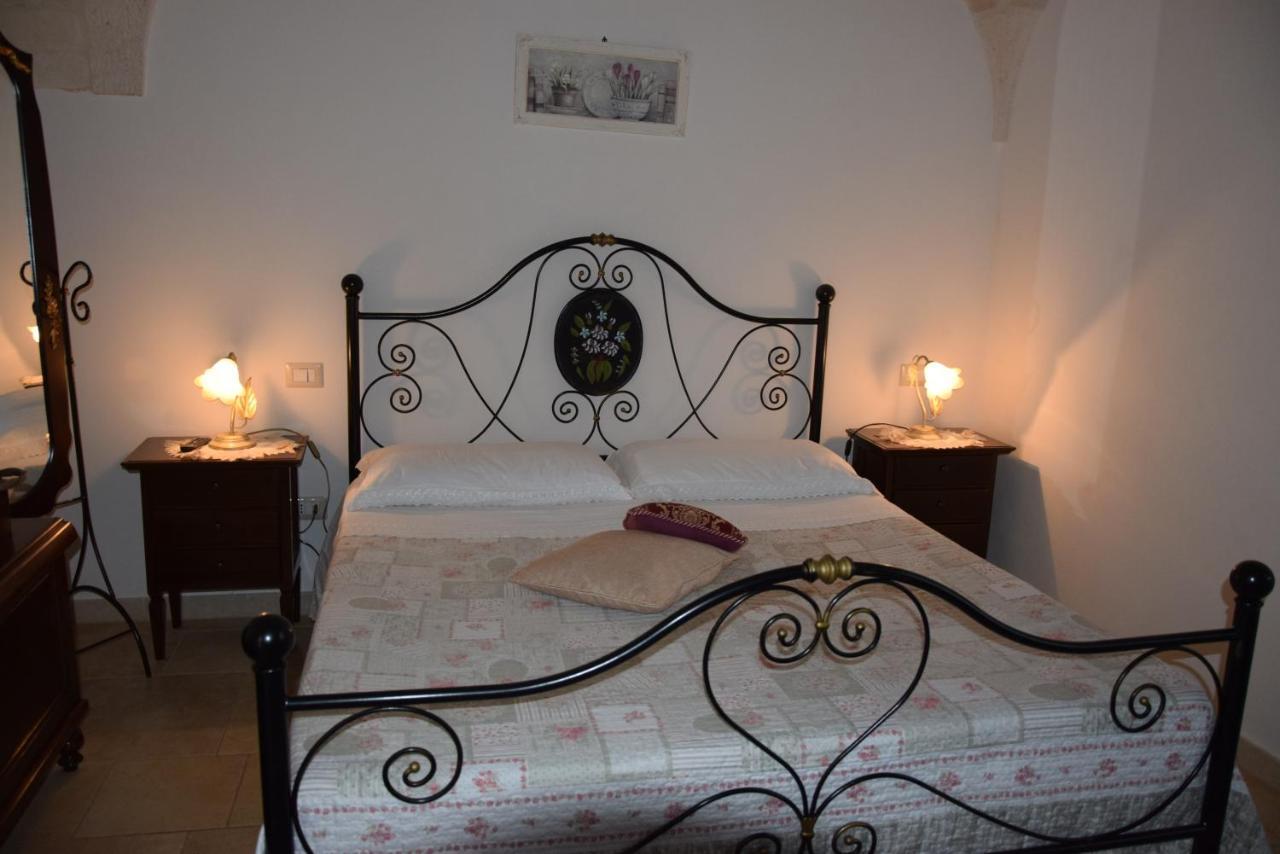 マルティナ・フランカ Quei Trulli Divini Bed & Breakfast エクステリア 写真