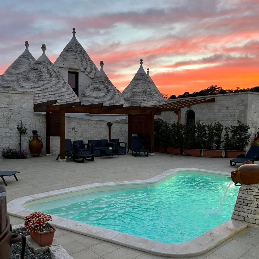 マルティナ・フランカ Quei Trulli Divini Bed & Breakfast エクステリア 写真